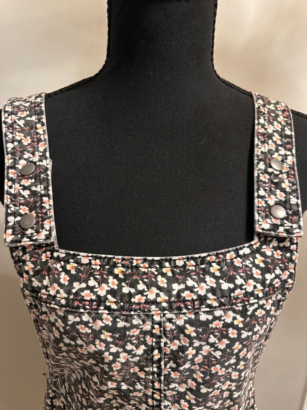 Xhilaration Overall Corduroy Floral Romper Skirt -Small - Picture 2 of 5